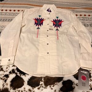 Wrangler Cream Shirt with Colorful Embroidery